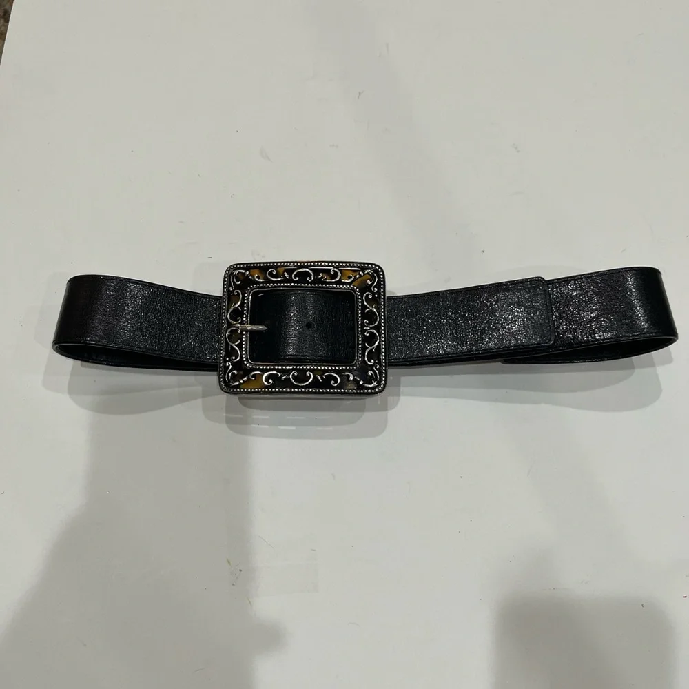 Suzi Roher Black Leather Belt with Square‎ Tortoise Design Buckle Sz. S